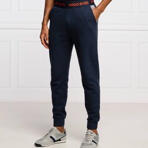Hugo Boss Sweatpants Contemp
Regular Fit | Size 8 | EUC |